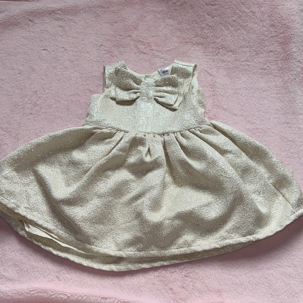Carter's Shimmery Dress* Bundle 5+ items and name your offer!!! 💖💞